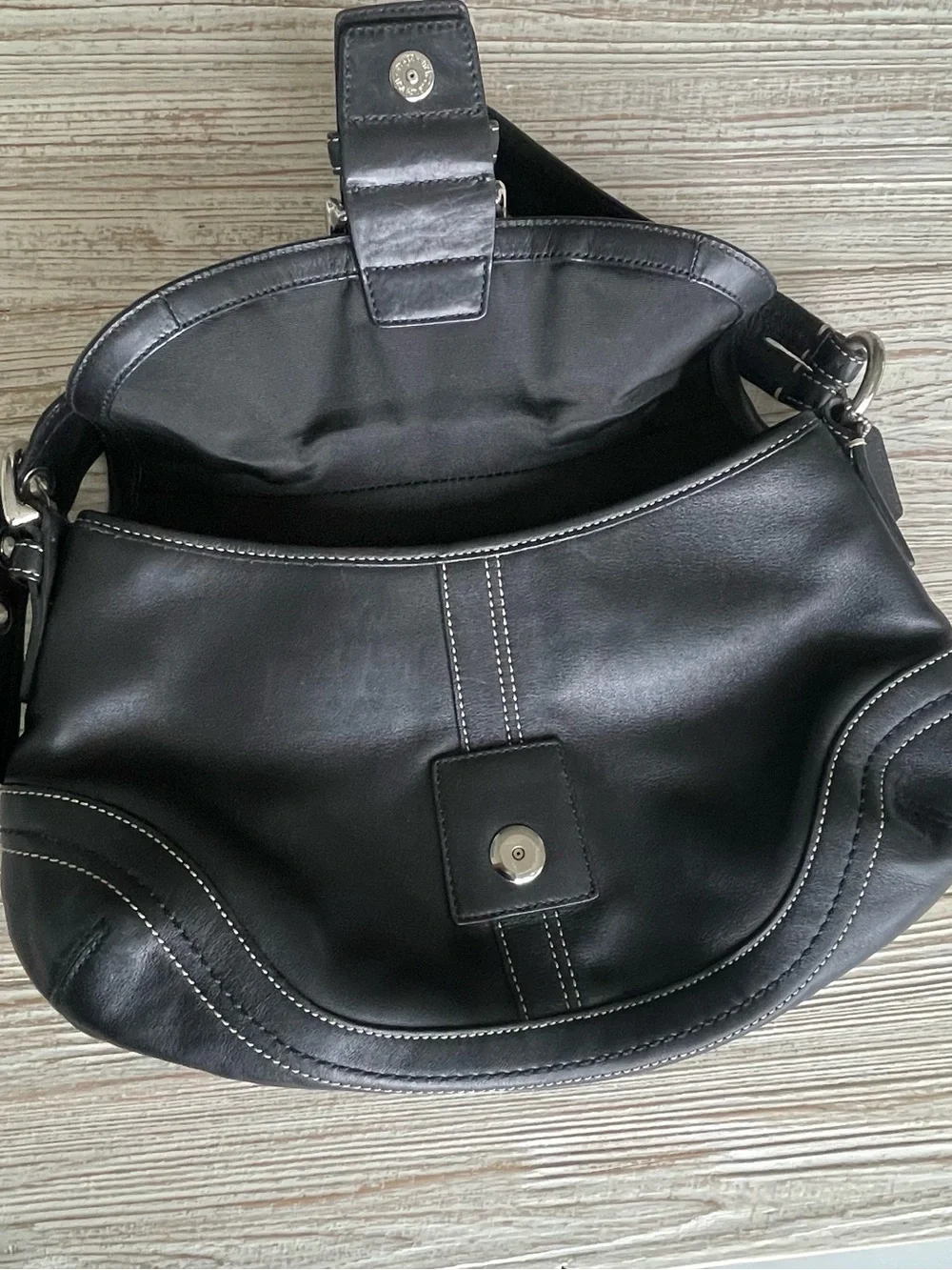 Vintage Coach Soho 10910 Y2K Black Leather Buckle Shoulder Bag